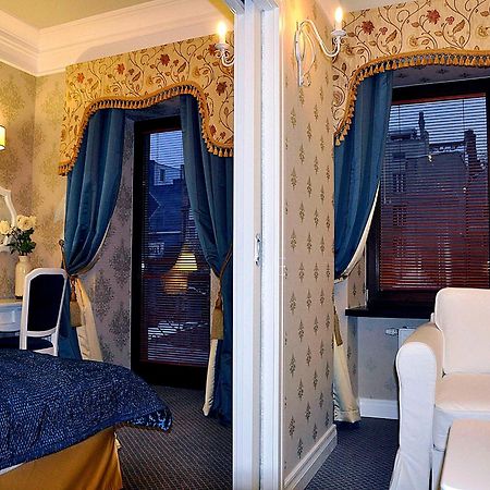 Sleepwalker Boutique Suites Вроцлав Екстериор снимка