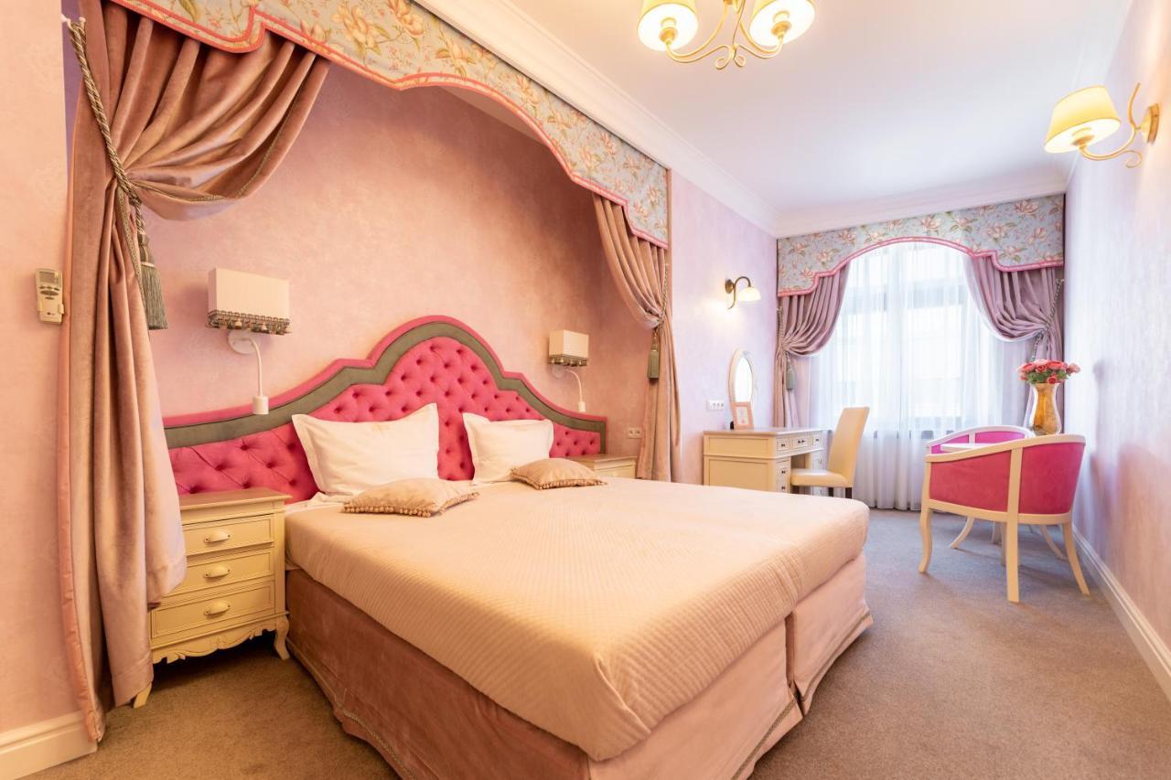 Sleepwalker Boutique Suites Вроцлав Екстериор снимка