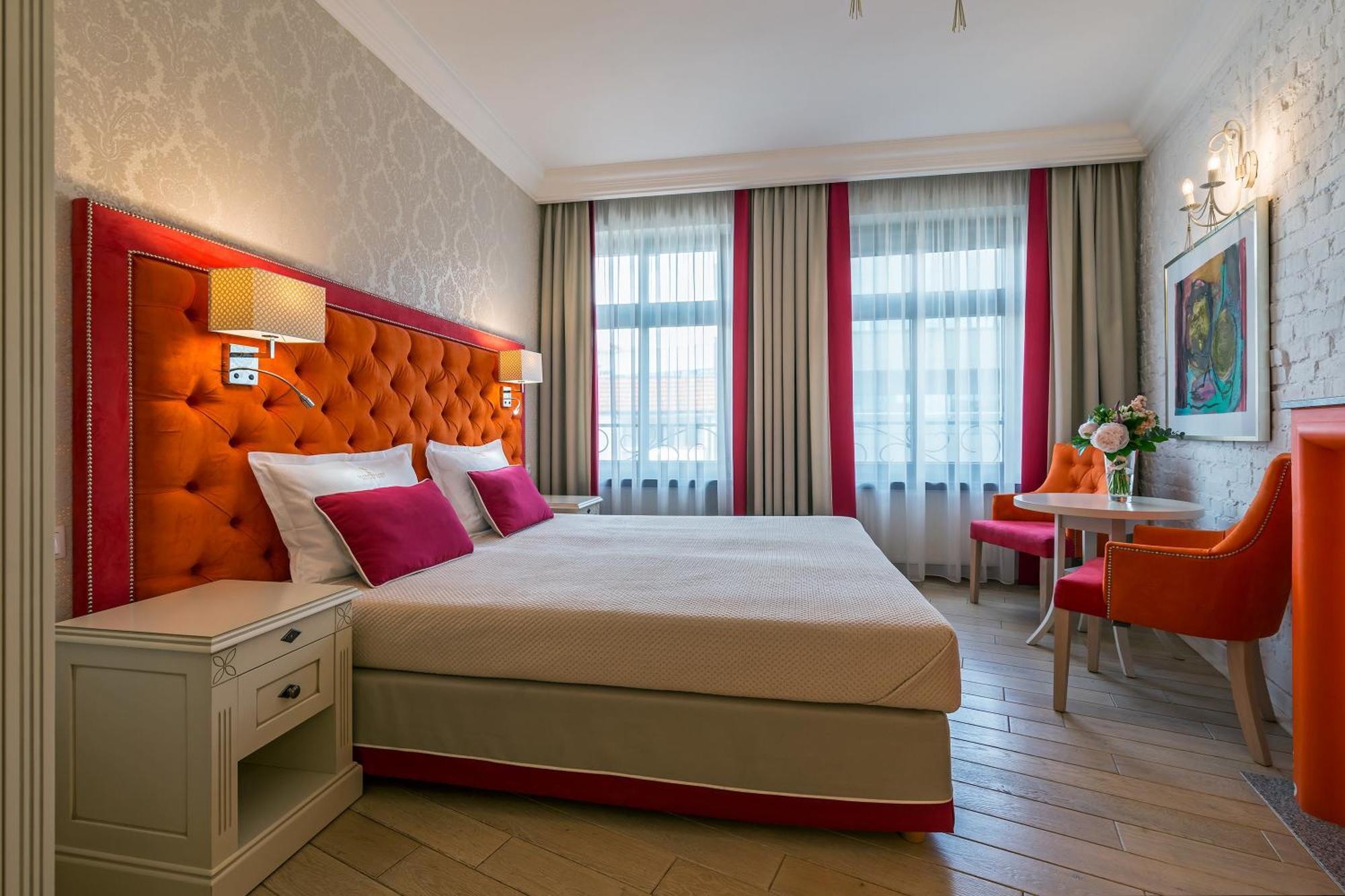 Sleepwalker Boutique Suites Вроцлав Екстериор снимка