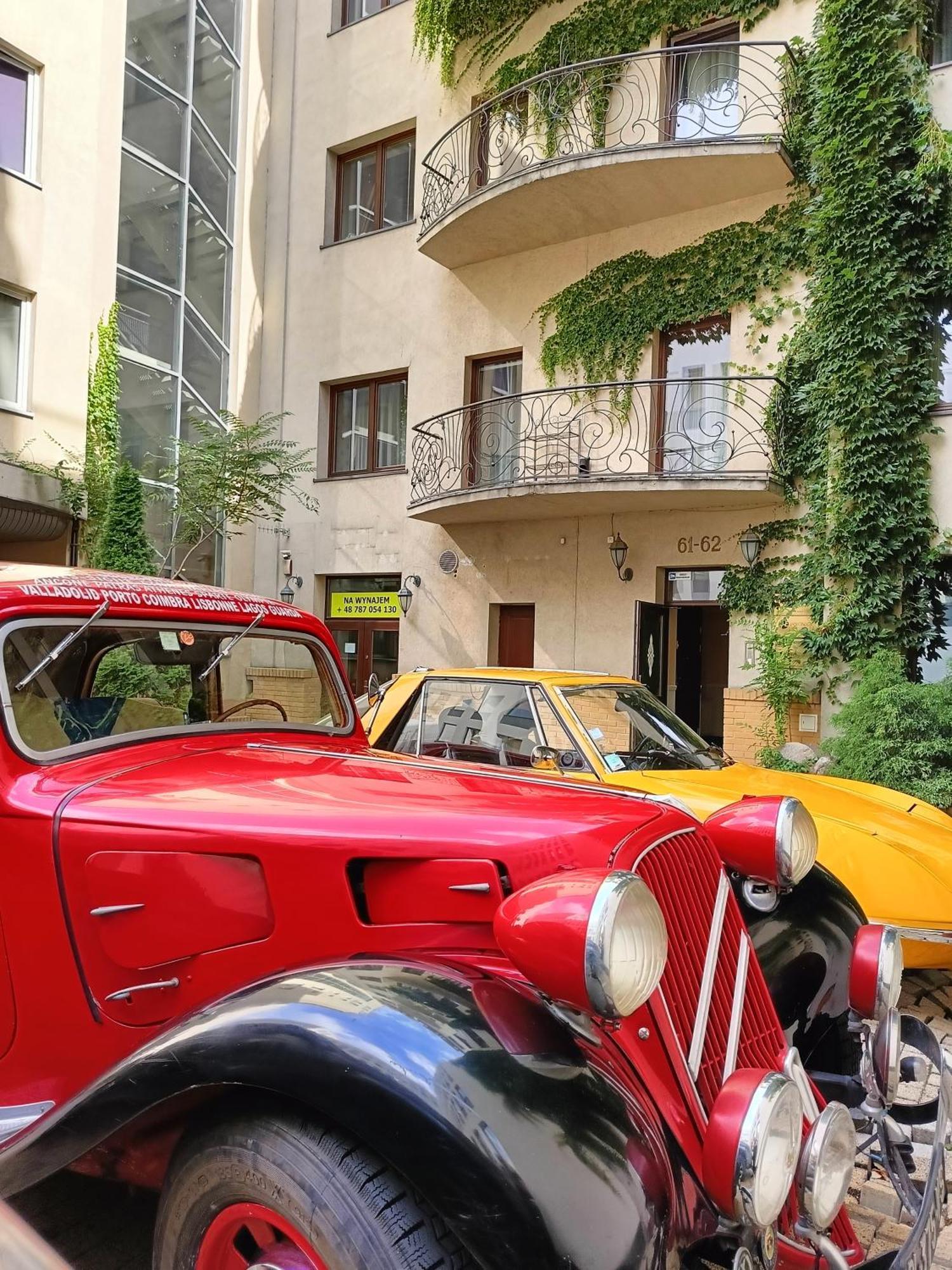 Sleepwalker Boutique Suites Вроцлав Екстериор снимка