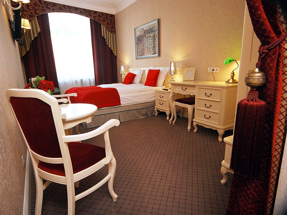 Sleepwalker Boutique Suites Вроцлав Екстериор снимка