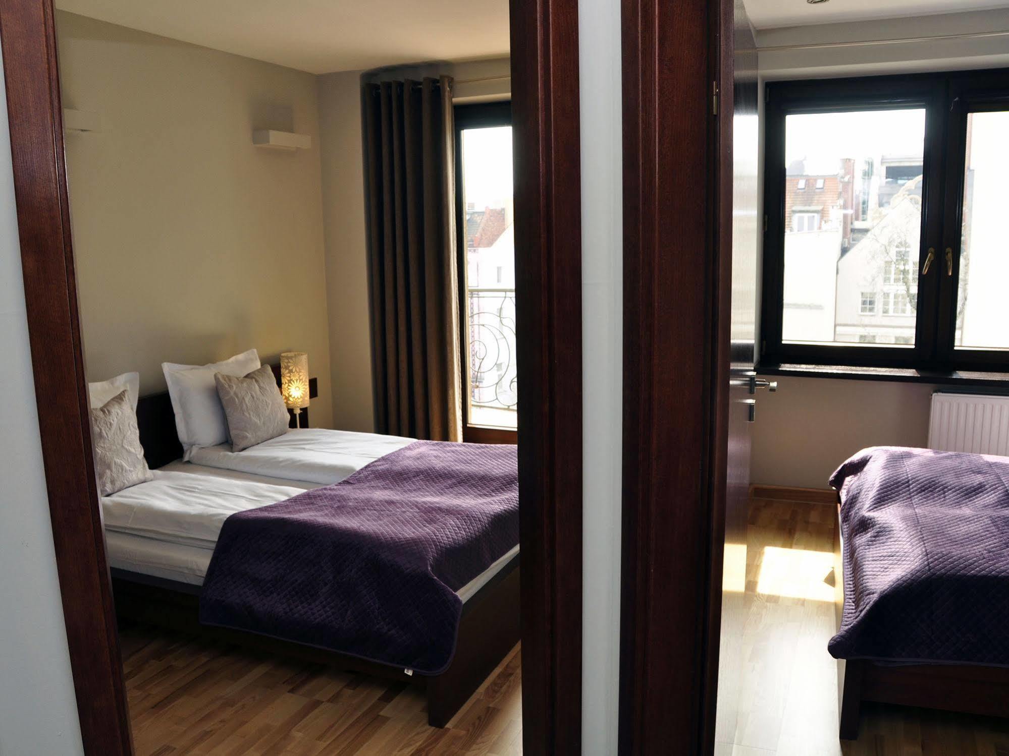 Sleepwalker Boutique Suites Вроцлав Екстериор снимка