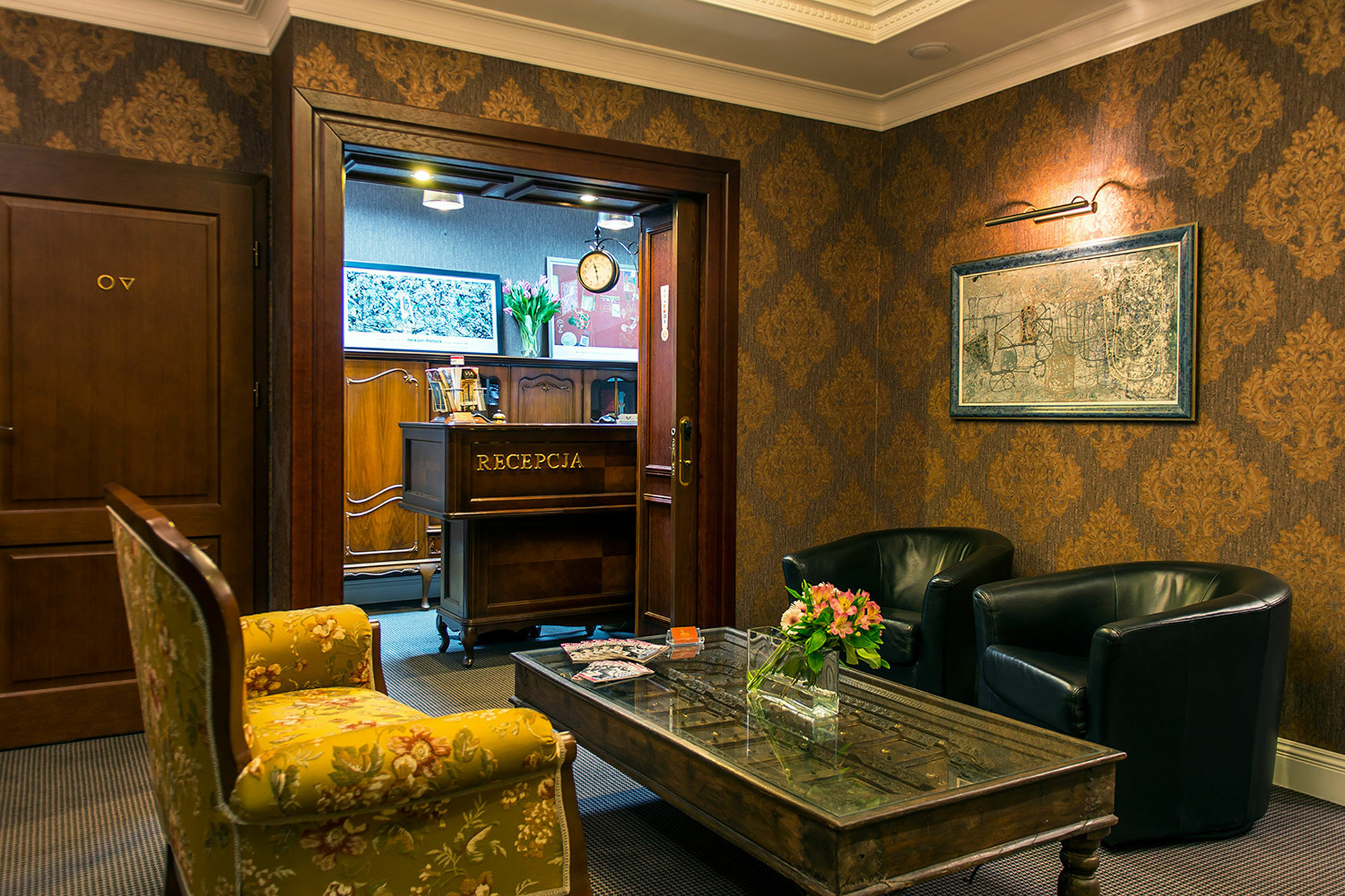 Sleepwalker Boutique Suites Вроцлав Екстериор снимка