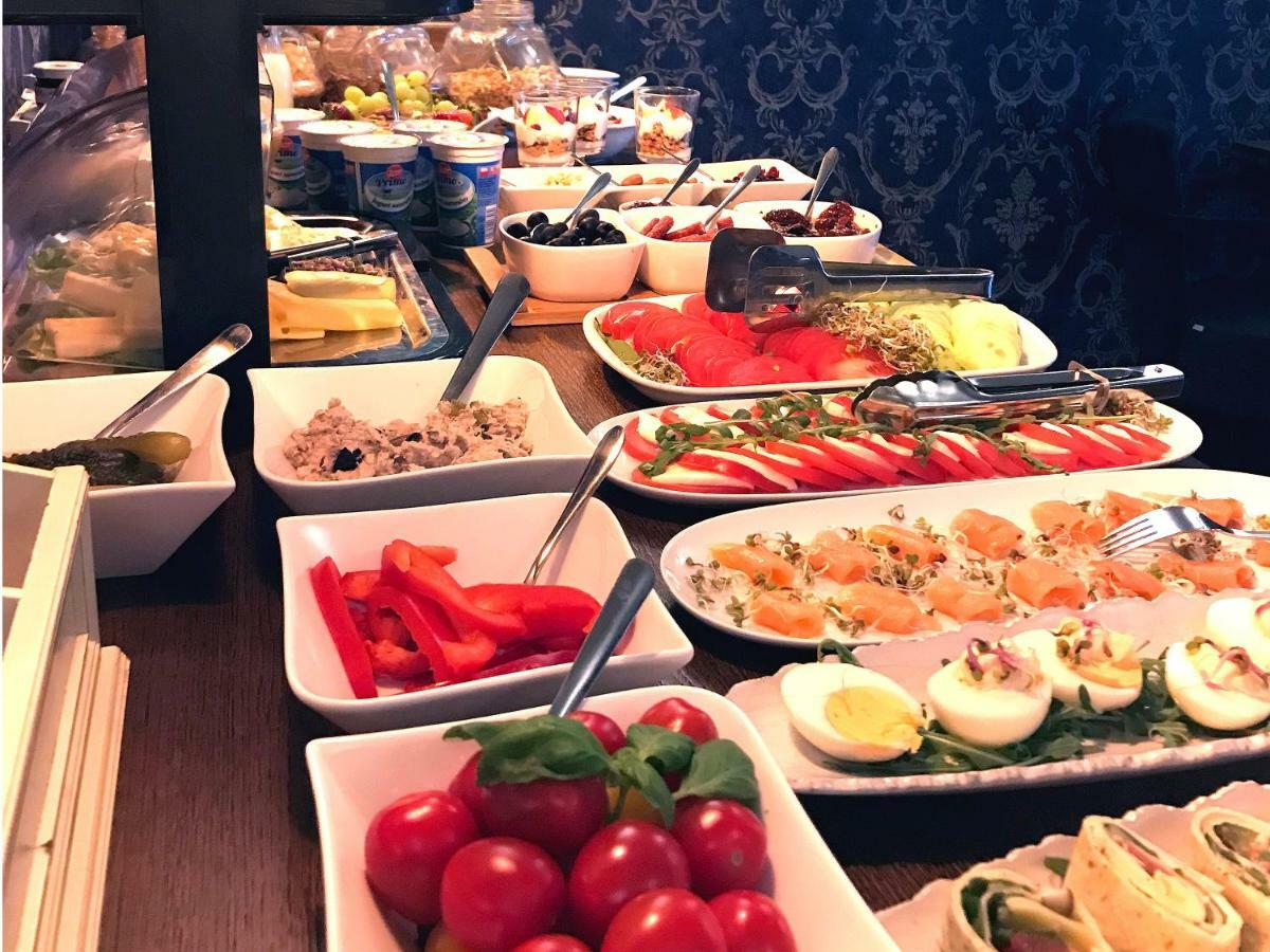 Sleepwalker Boutique Suites Вроцлав Екстериор снимка